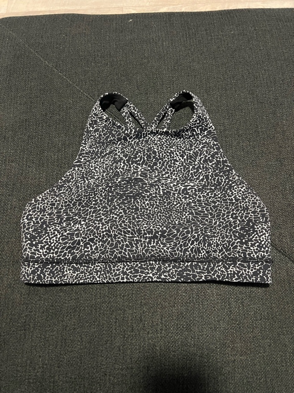 Lululemon Black & White Printed High-Neck Sports Bra Size 8